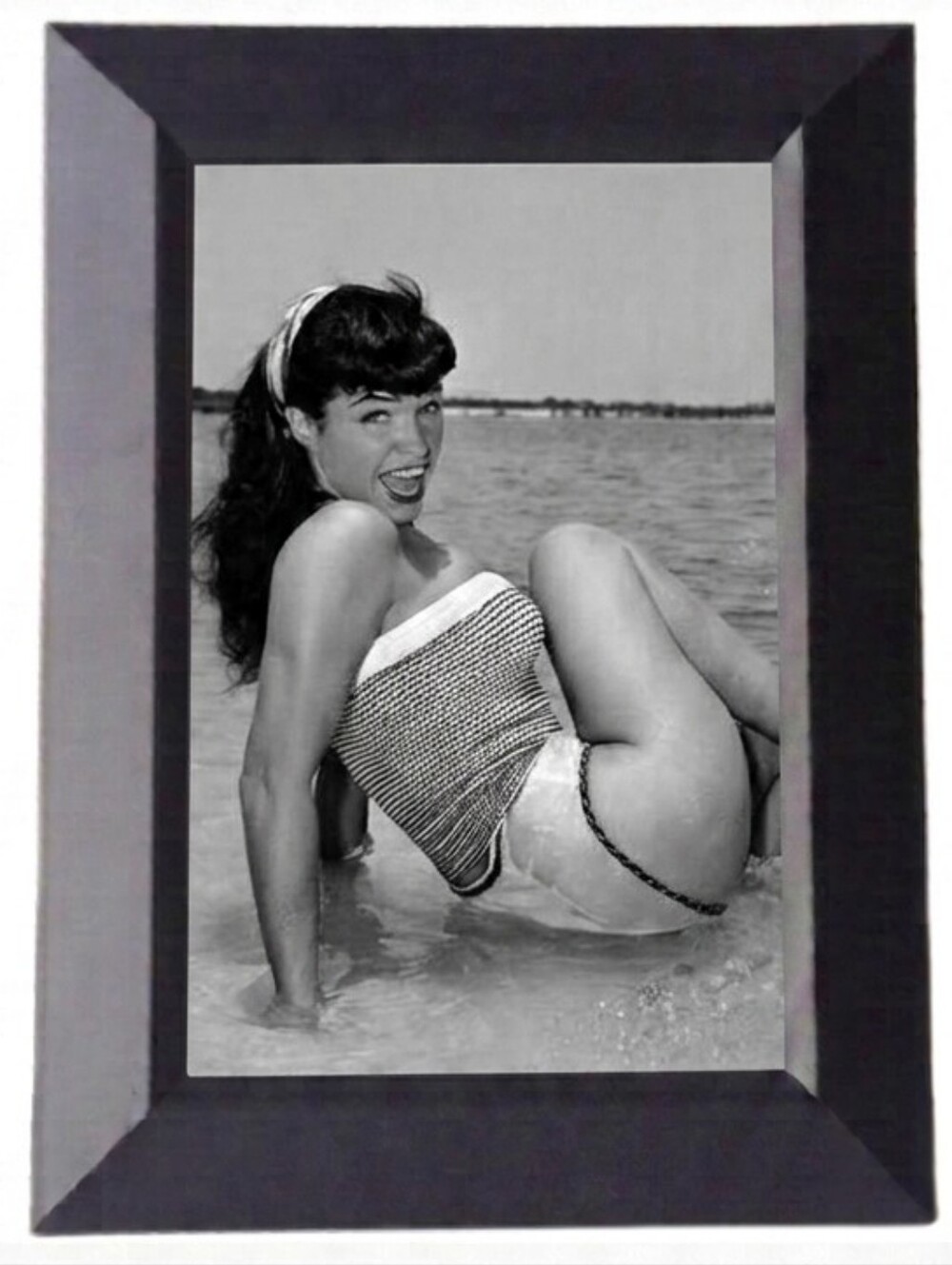 Bettie Page Art Pin Up Photo Rockabilly Punk Beauty Classic Icon Hollywood